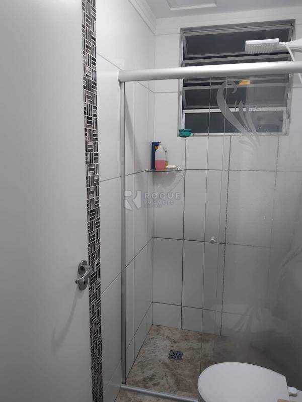 Apartamento à venda no bairro Jardim do Lago: Banheiro