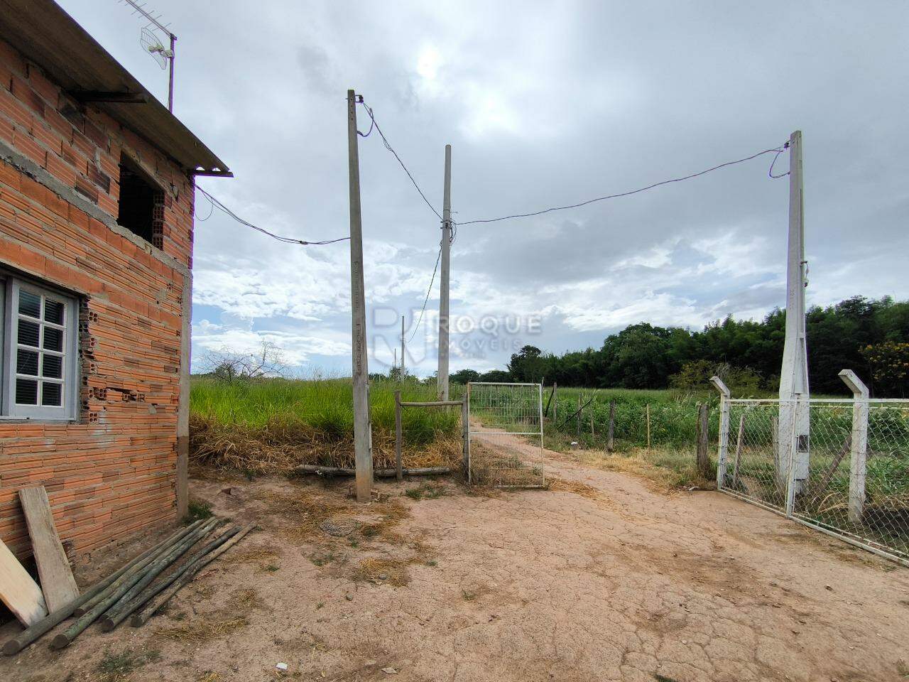 Sítio à venda no bairro Bairro do Pinhal: ENTRADA