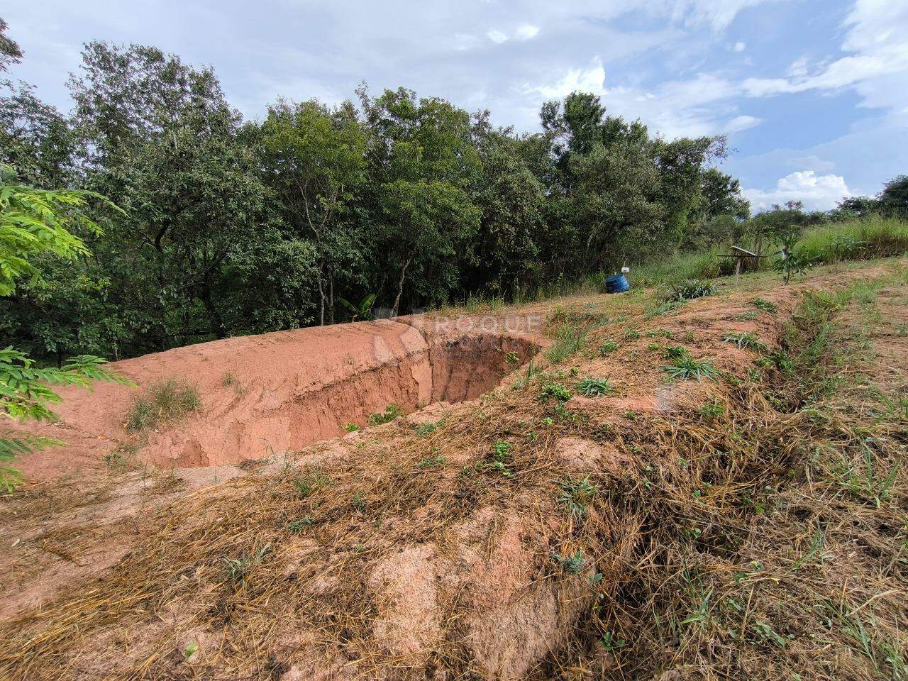 Sítio à venda no bairro Bairro do Pinhal: LAGO