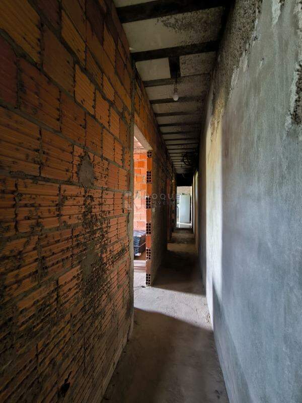 Sítio à venda no bairro Bairro do Pinhal: CORREDOR INTERNO