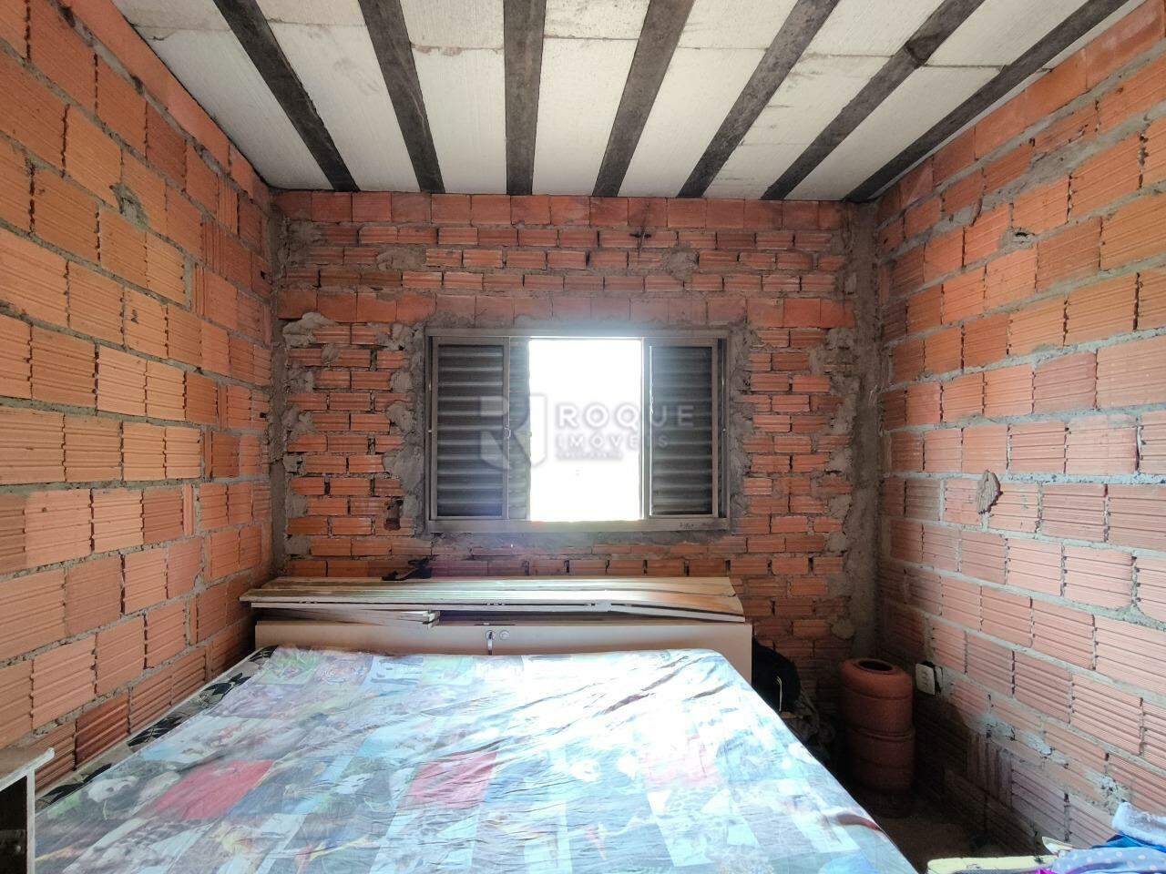 Sítio à venda no bairro Bairro do Pinhal: DORMITÓRIO