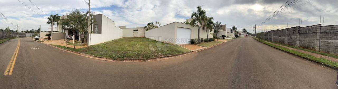 Terreno em condomínio à venda no bairro Parque Residencial Roland III: 
