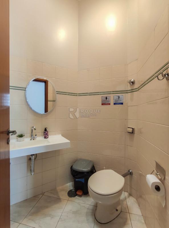 Salas/Conjuntos para aluguel no bairro Centro: WC social em comum 