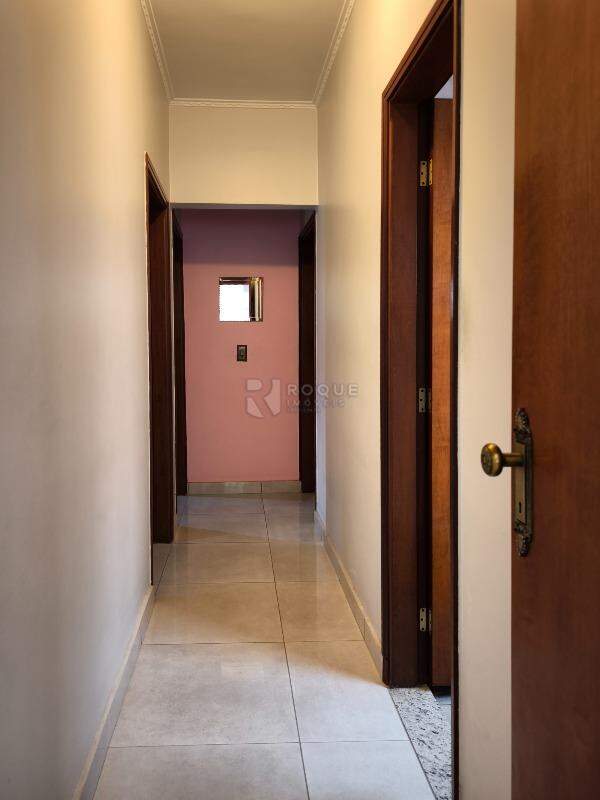 Casa Residencial à venda no bairro Jardim Santa Cecília: CORREDOR INTERNO