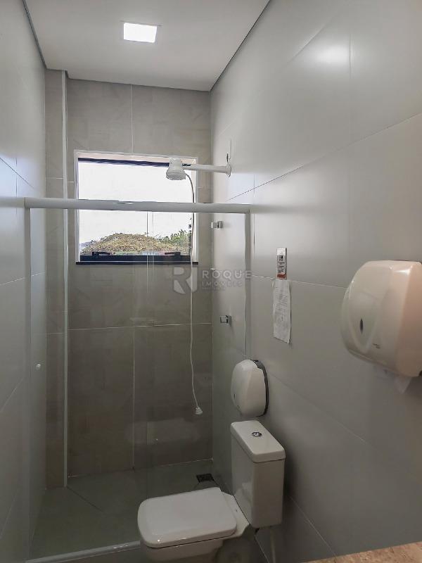 Salas/Conjuntos para aluguel no bairro Graminha: WC 02 Comum