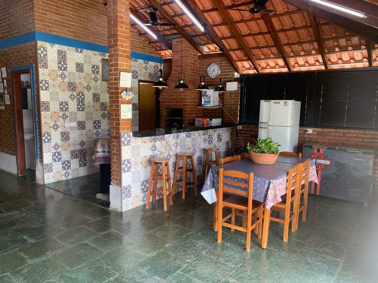 Chácara à venda no bairro Bairro dos Pires de Baixo: 