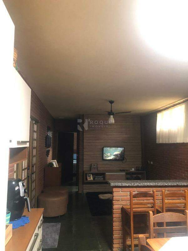 Chácara à venda no bairro Bairro dos Pires de Baixo: 