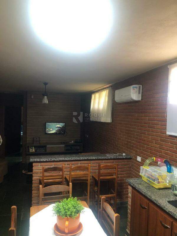 Chácara à venda no bairro Bairro dos Pires de Baixo: 