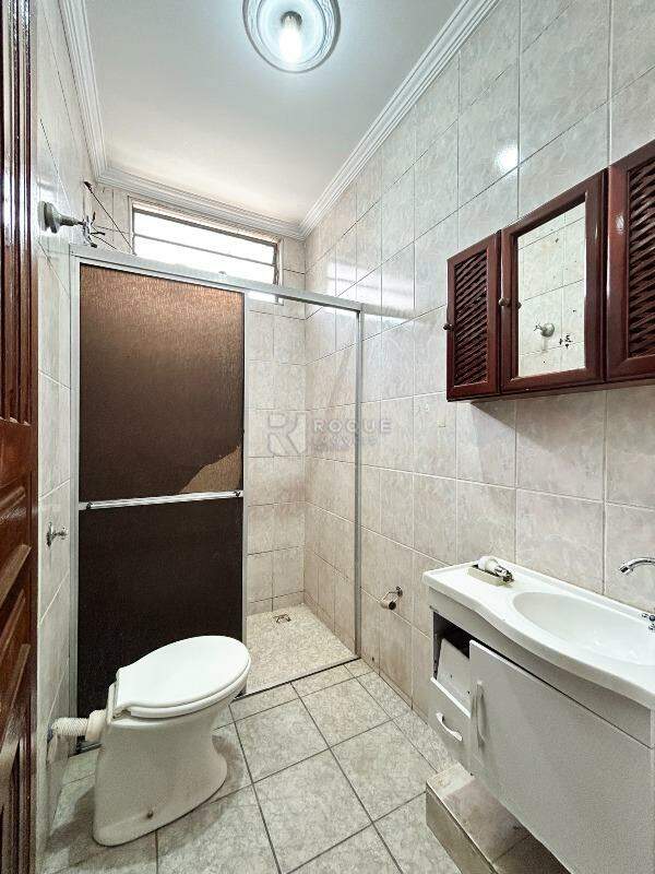 Casa Residencial para aluguel no bairro Jardim Alvorada: WC social 