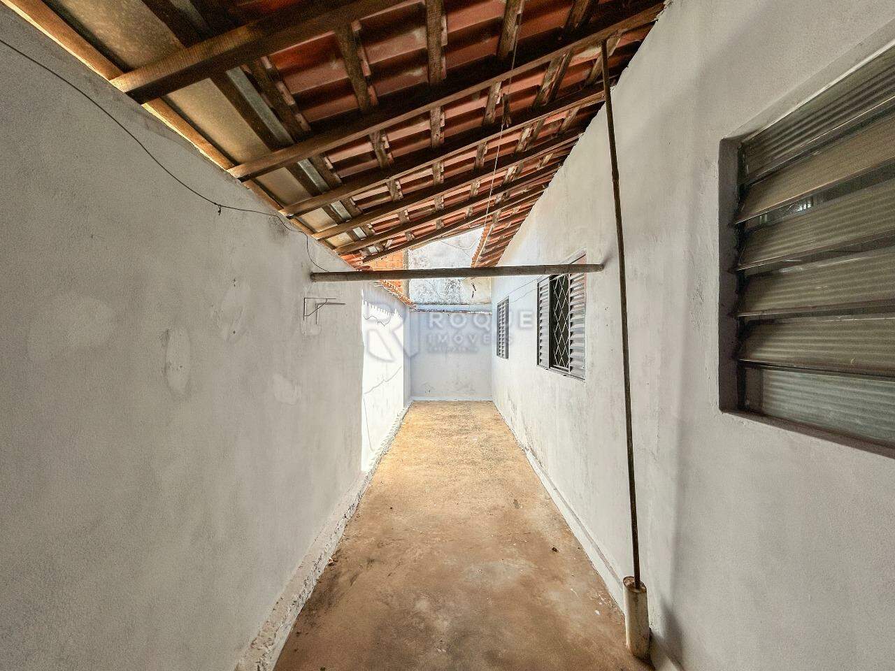 Casa Residencial para aluguel no bairro Jardim Alvorada: Fundo 