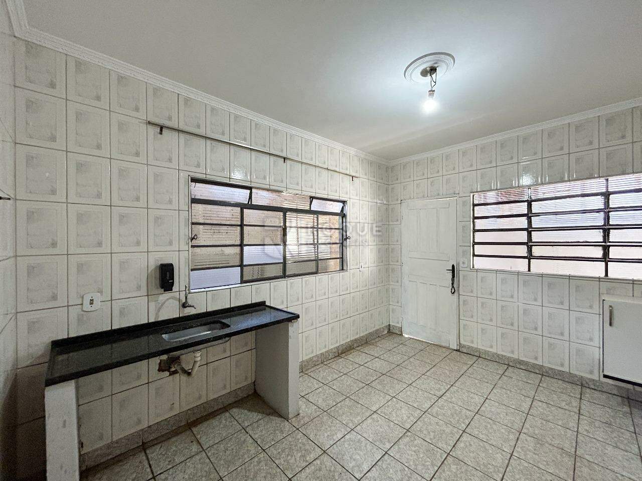 Casa Residencial para aluguel no bairro Jardim Alvorada: Cozinha 