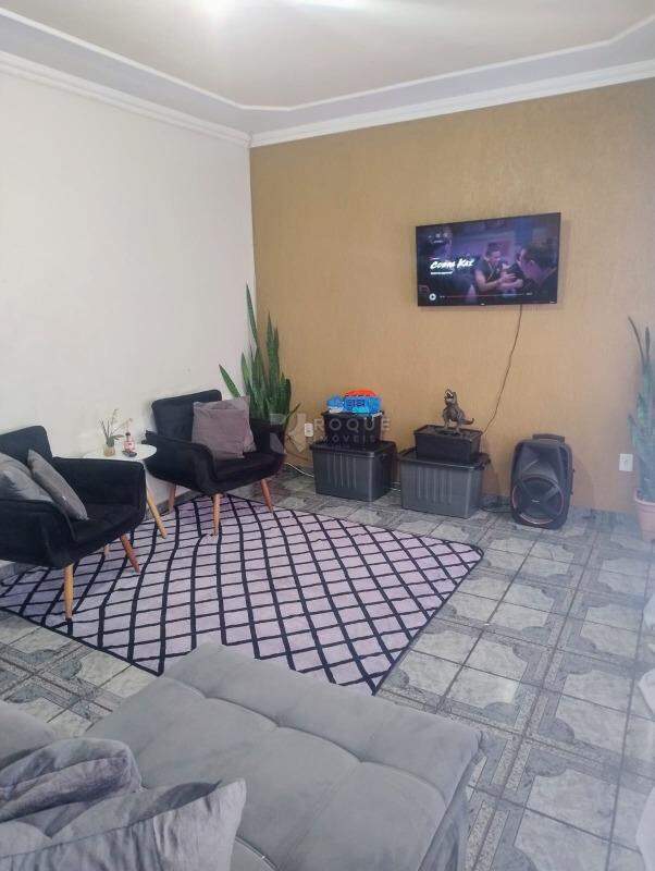 Casa Residencial à venda no bairro Parque Residencial Aeroporto: