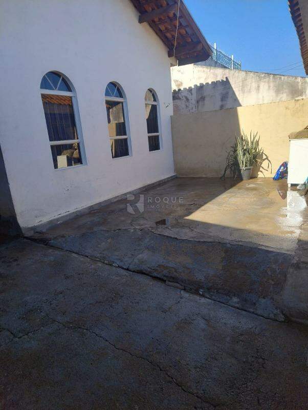 Casa Residencial à venda no bairro Parque Residencial Aeroporto: