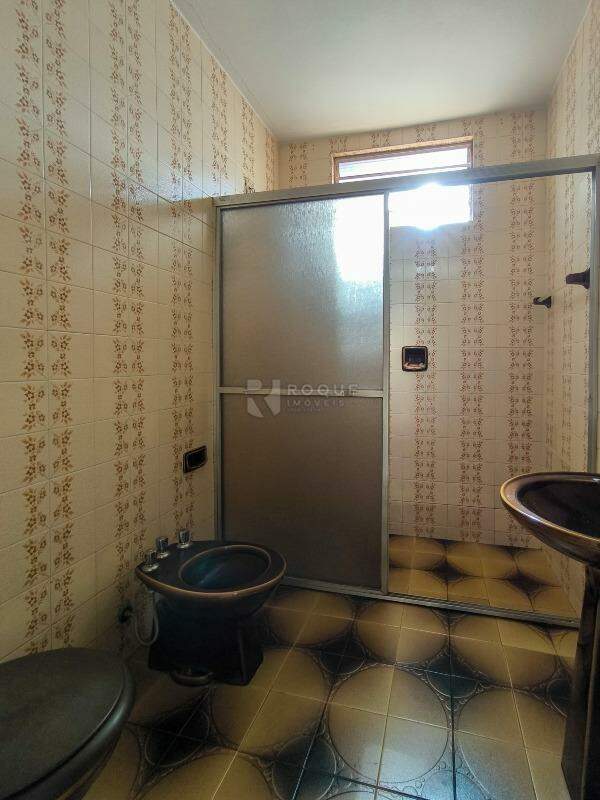 Casa Residencial à venda no bairro Jardim Rosa Marrafon Lucas: BANHEIRO SOCIAL