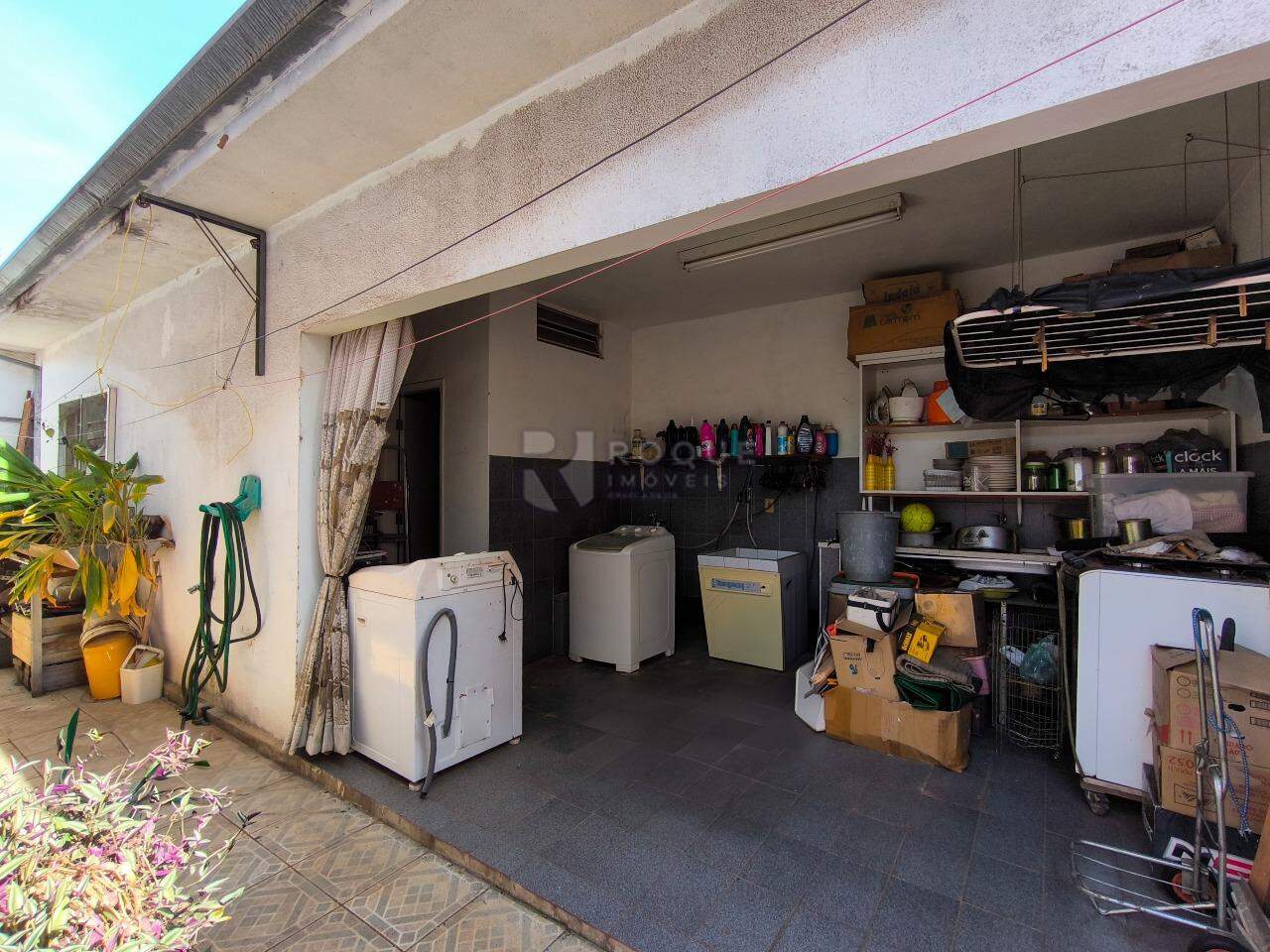 Casa Residencial à venda no bairro Jardim Rosa Marrafon Lucas: ÁREA DE SERVIÇO