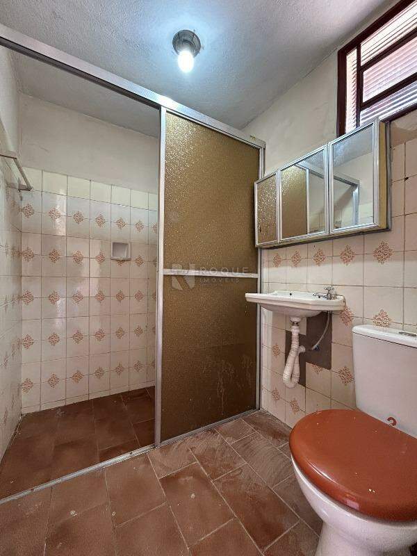 Casa Residencial para aluguel no bairro Jardim São Manoel: WC externo 