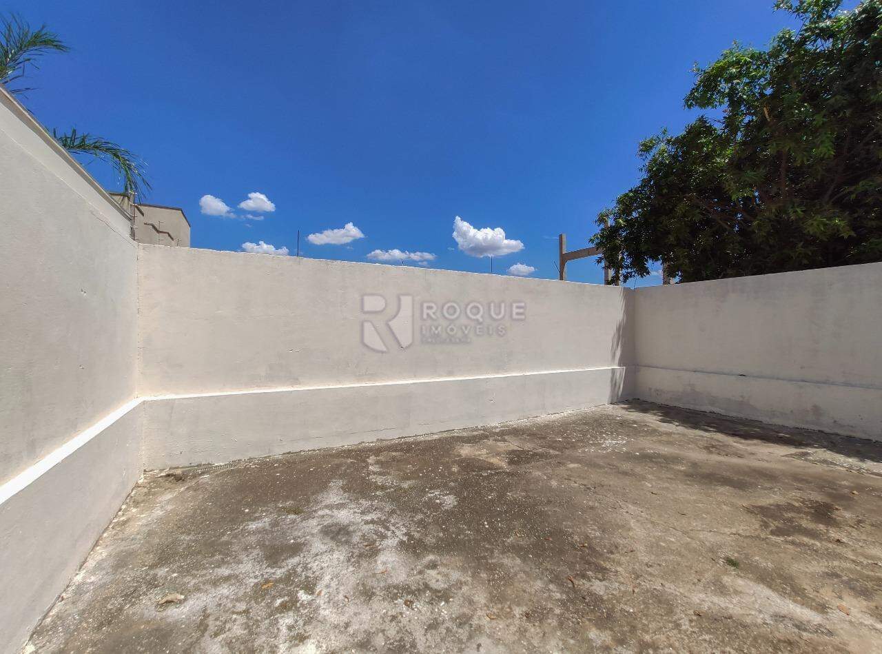 Casa Residencial para aluguel no bairro Jardim São Manoel: Fundo 