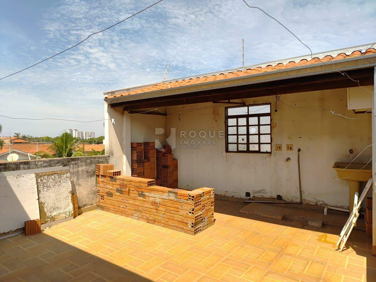 Casa Residencial para aluguel no bairro Jardim Morro Branco: Área de serviço
