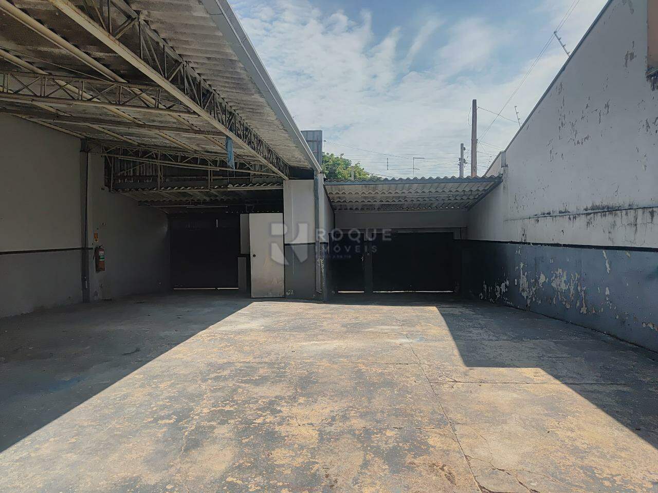 Casa Residencial para aluguel no bairro Jardim Morro Branco: Garagem