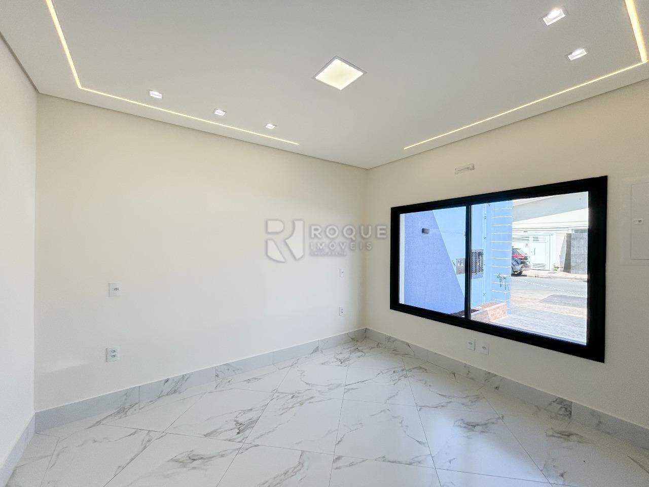 Casa Comercial para aluguel no bairro Parque Real: Sala 2