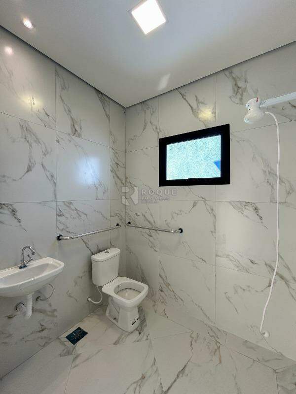 Casa Comercial para aluguel no bairro Parque Real: WC social 2