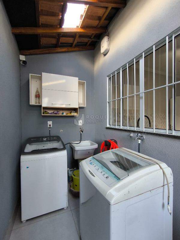 Casa Residencial à venda no bairro Jardim Nova Itália: LAVANDERIA