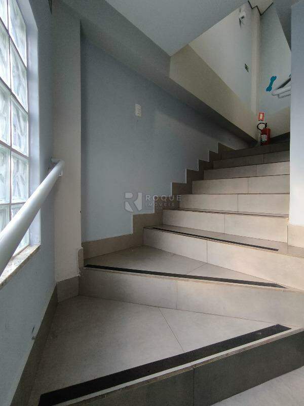 Casa Residencial à venda no bairro Jardim Nova Itália: ACESSO PISO SUPERIOR
