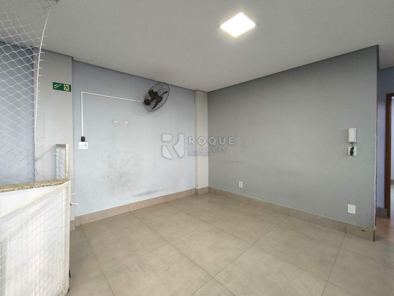 Casa Residencial à venda no bairro Jardim Nova Itália: ÁREA DE CIRCULAÇÃO