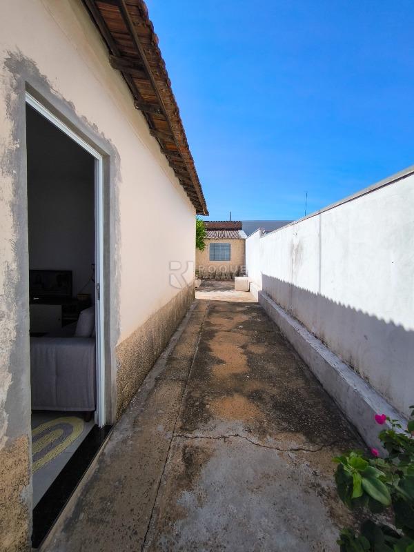 Casa Residencial à venda no bairro Residencial Econômico Manoel Simão de Barros Levy: LATERAL EXTERNA