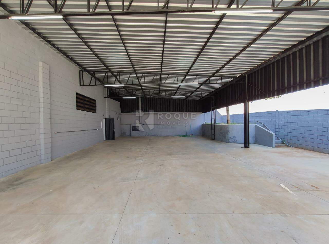 Barracão/Galpão para aluguel no bairro Área Rural de Limeira: Garagem 