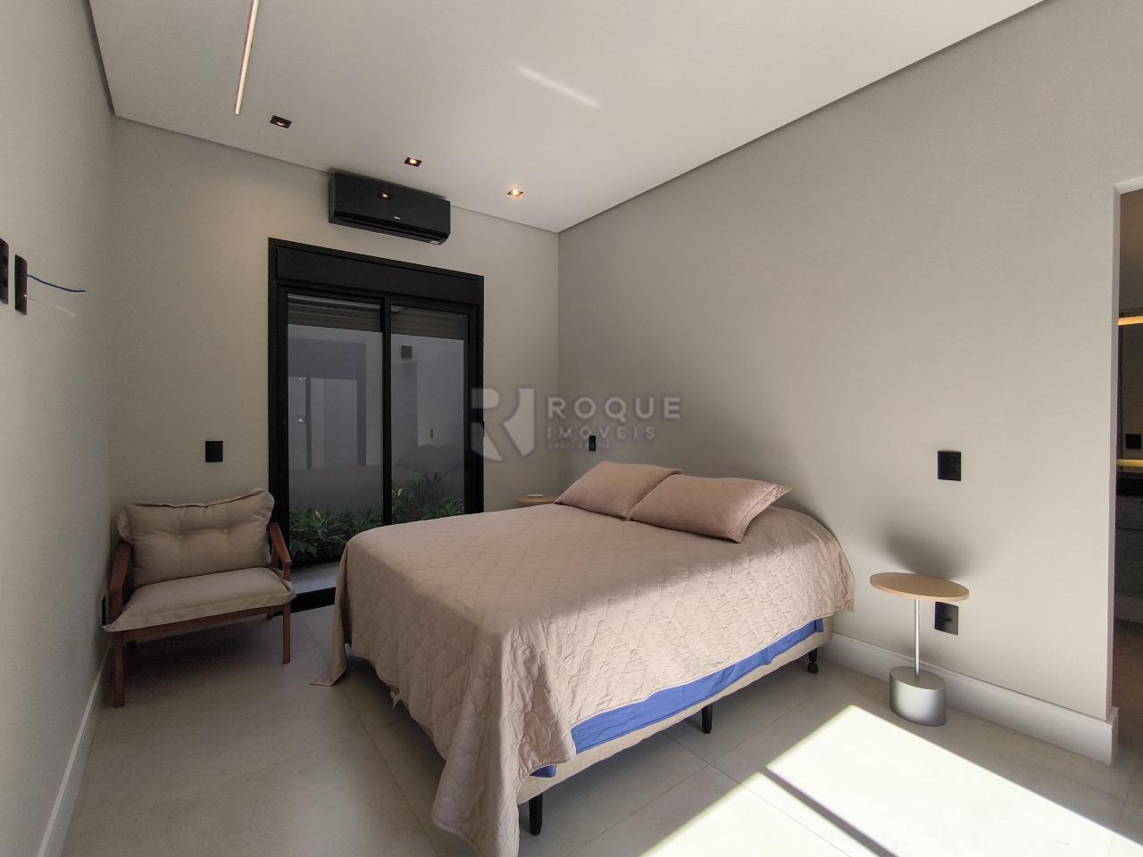 Casa em condomínio à venda no bairro Residenciais Fazenda Itapema: SUÍTE MASTER