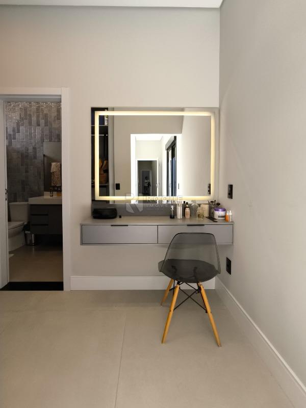 Casa em condomínio à venda no bairro Residenciais Fazenda Itapema: SUÍTE MASTER