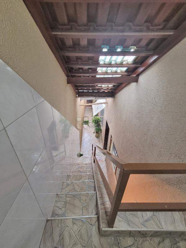 Casa Residencial à venda no bairro Jardim Gustavo Peccinini: ACESSO PISO SUPERIOR