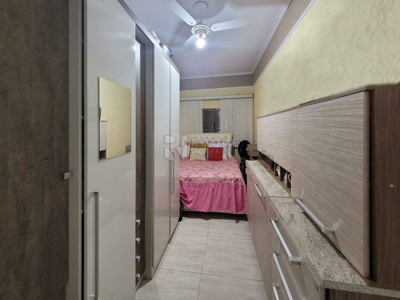 Casa Residencial à venda no bairro Jardim Gustavo Peccinini: DORMITÓRIO 2
