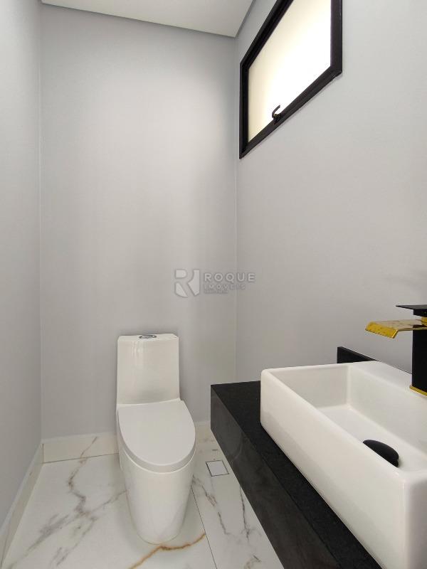 Casa em condomínio à venda no bairro Residenciais Fazenda Itapema: LAVABO