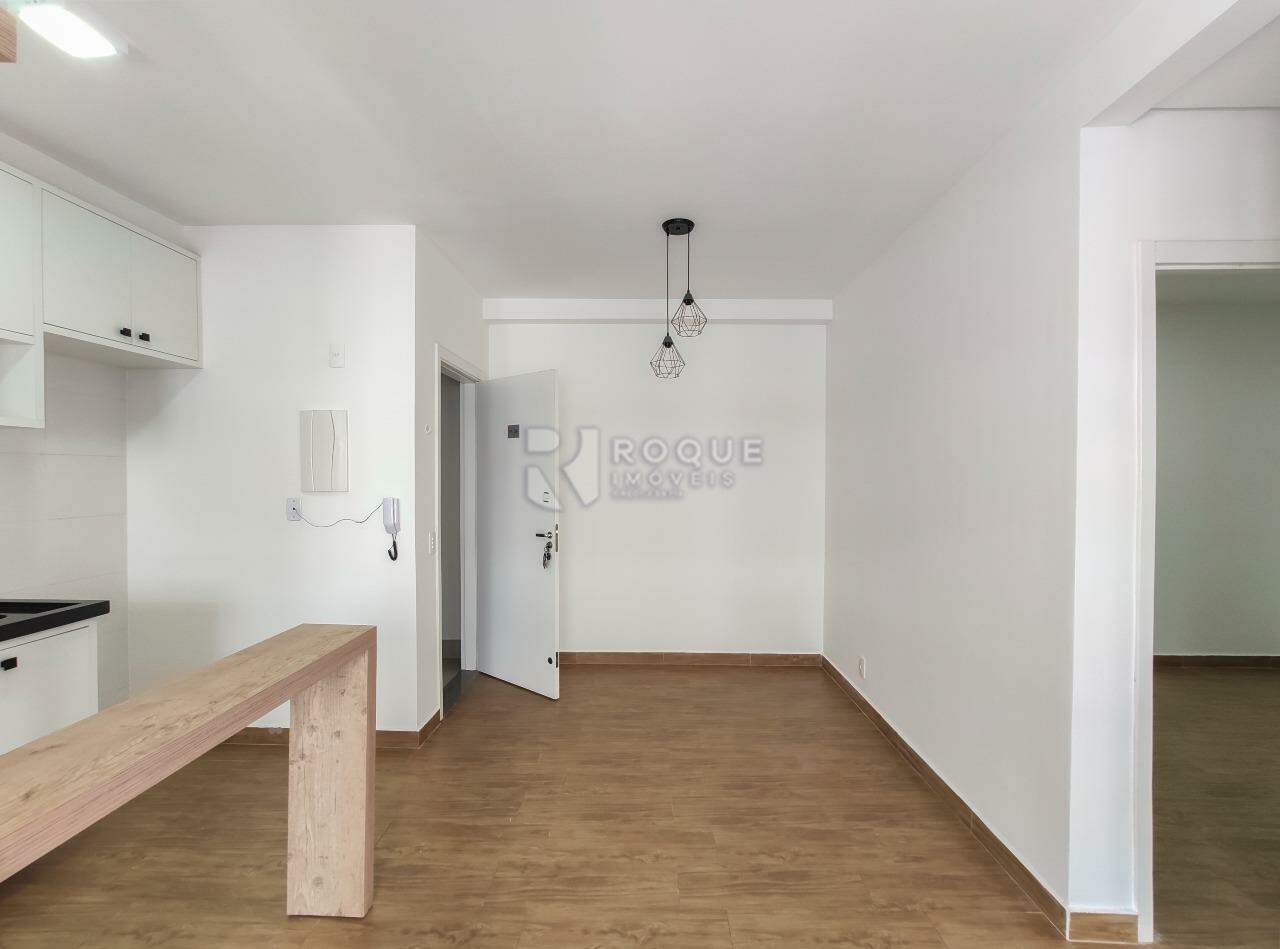 Apartamento à venda no bairro Chácaras Antonieta: Sala