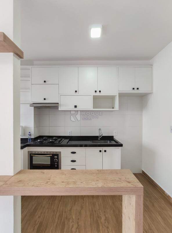 Apartamento à venda no bairro Chácaras Antonieta: Sala / cozinha