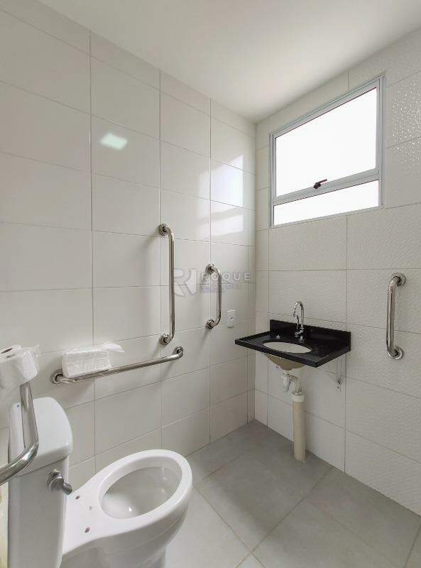 Apartamento para aluguel no bairro Fazenda Duas Barras: WC social