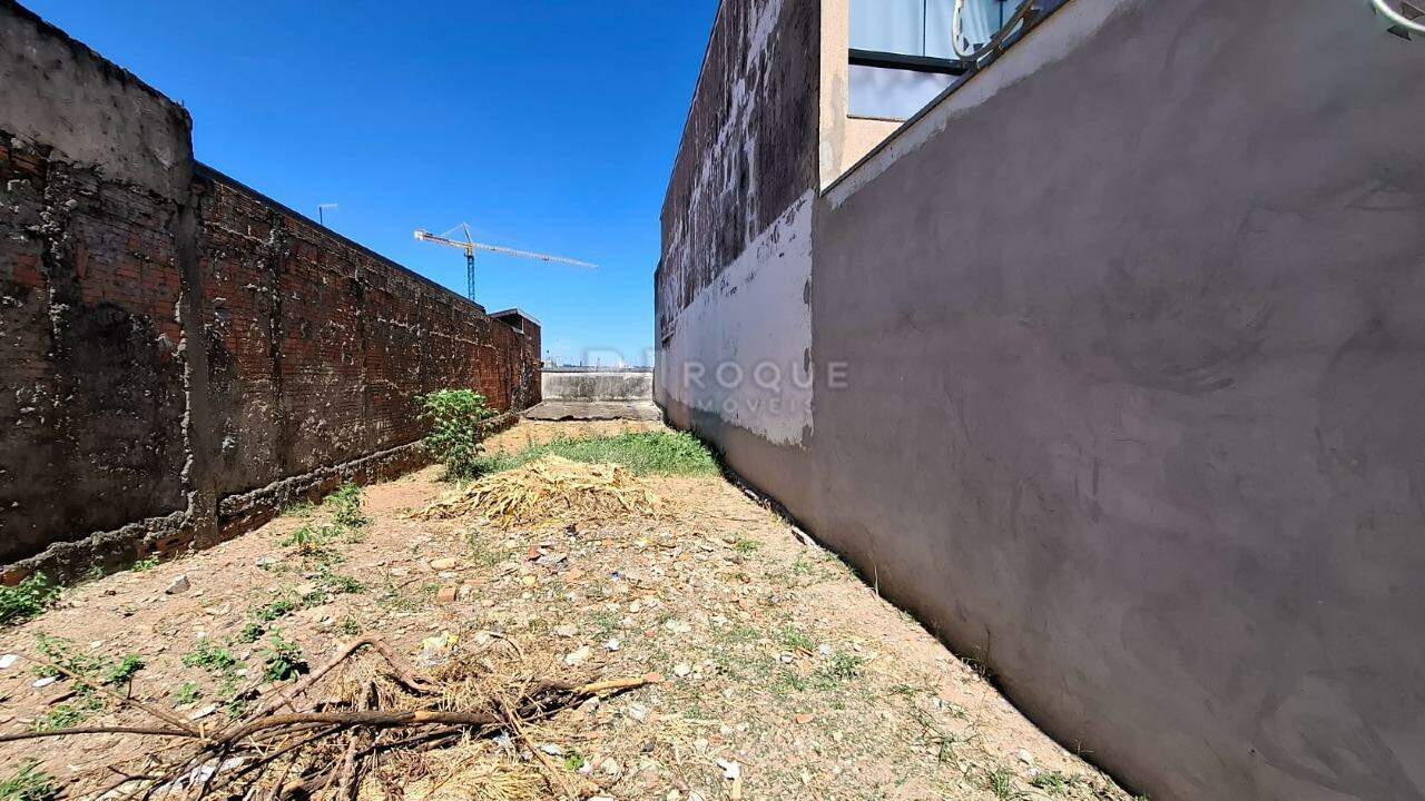 Terreno à venda no bairro Parque Hippolyto: 