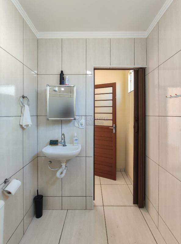 Casa Residencial para aluguel no bairro Jardim Morro Azul: WC social 