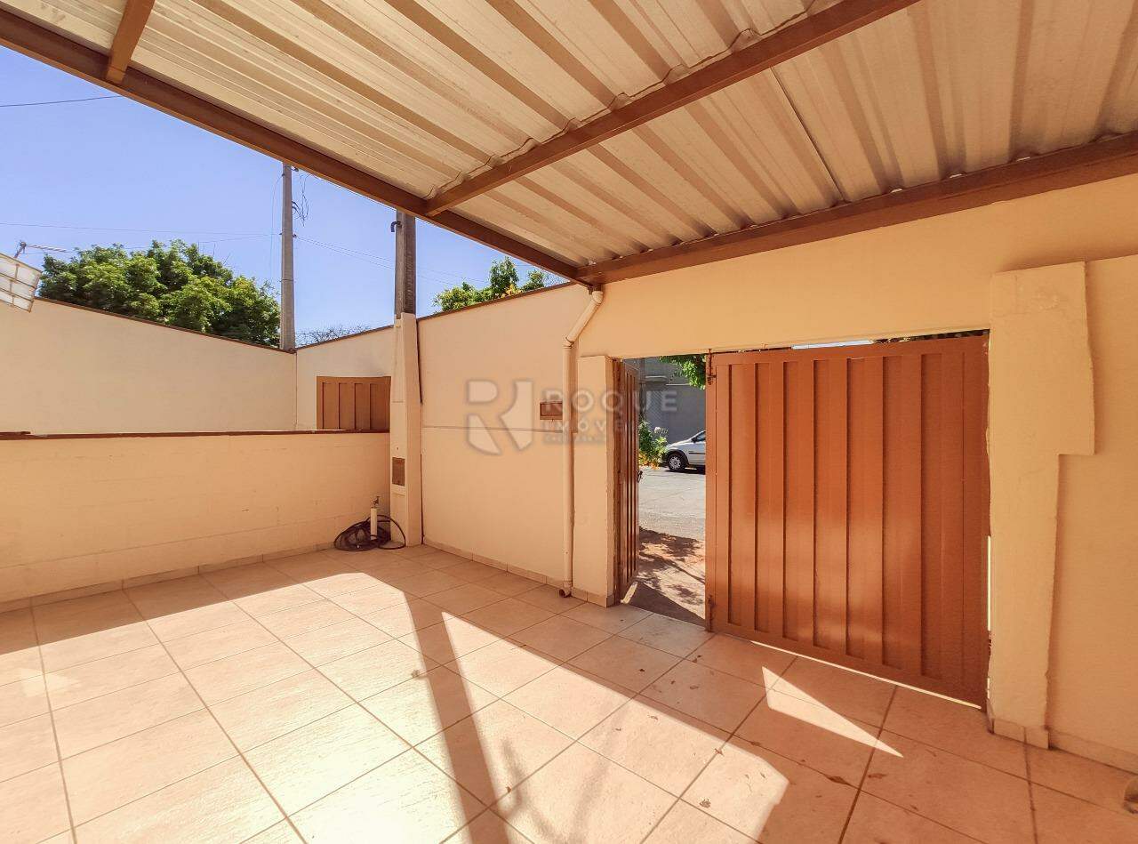 Casa Residencial para aluguel no bairro Jardim Morro Azul: Frente 