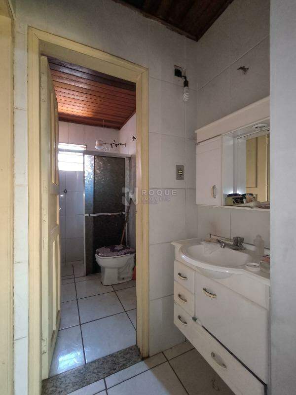 Casa Residencial à venda no bairro Jardim Morro Azul: LAVABO