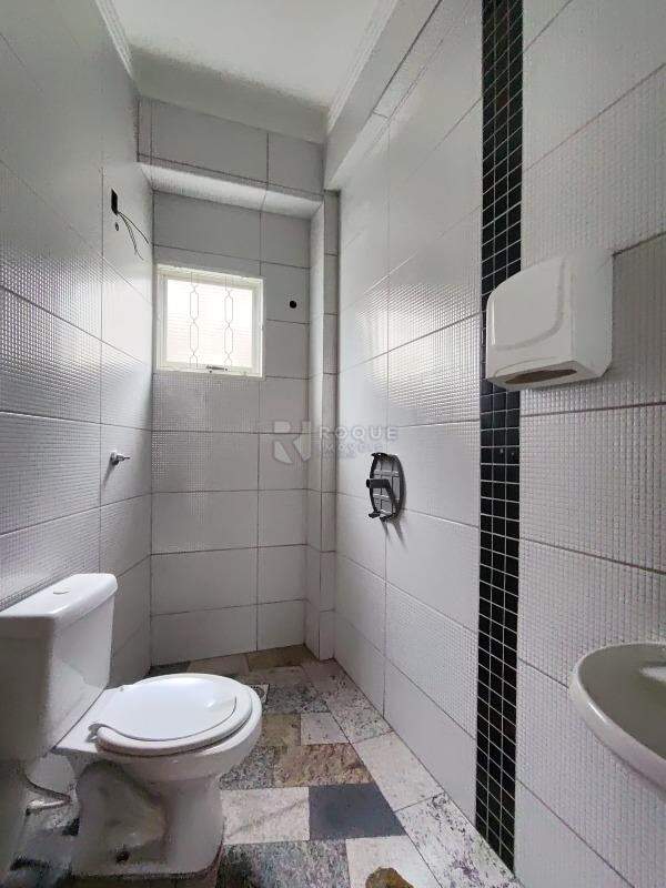 Barracão/Galpão para aluguel no bairro Jardim Nova Europa: Wc social 01