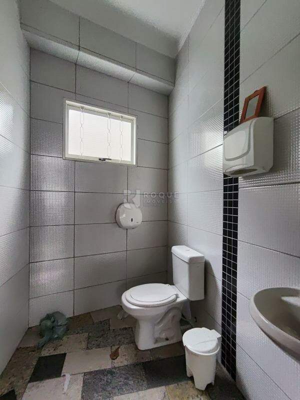 Barracão/Galpão para aluguel no bairro Jardim Nova Europa: Wc social 02