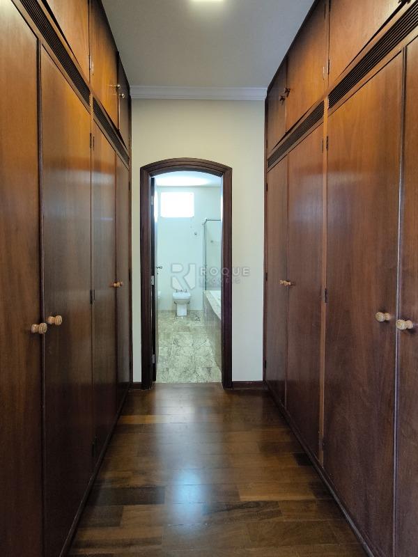 Casa em condomínio à venda no bairro Parque São Bento: CLOSET SUÍTE