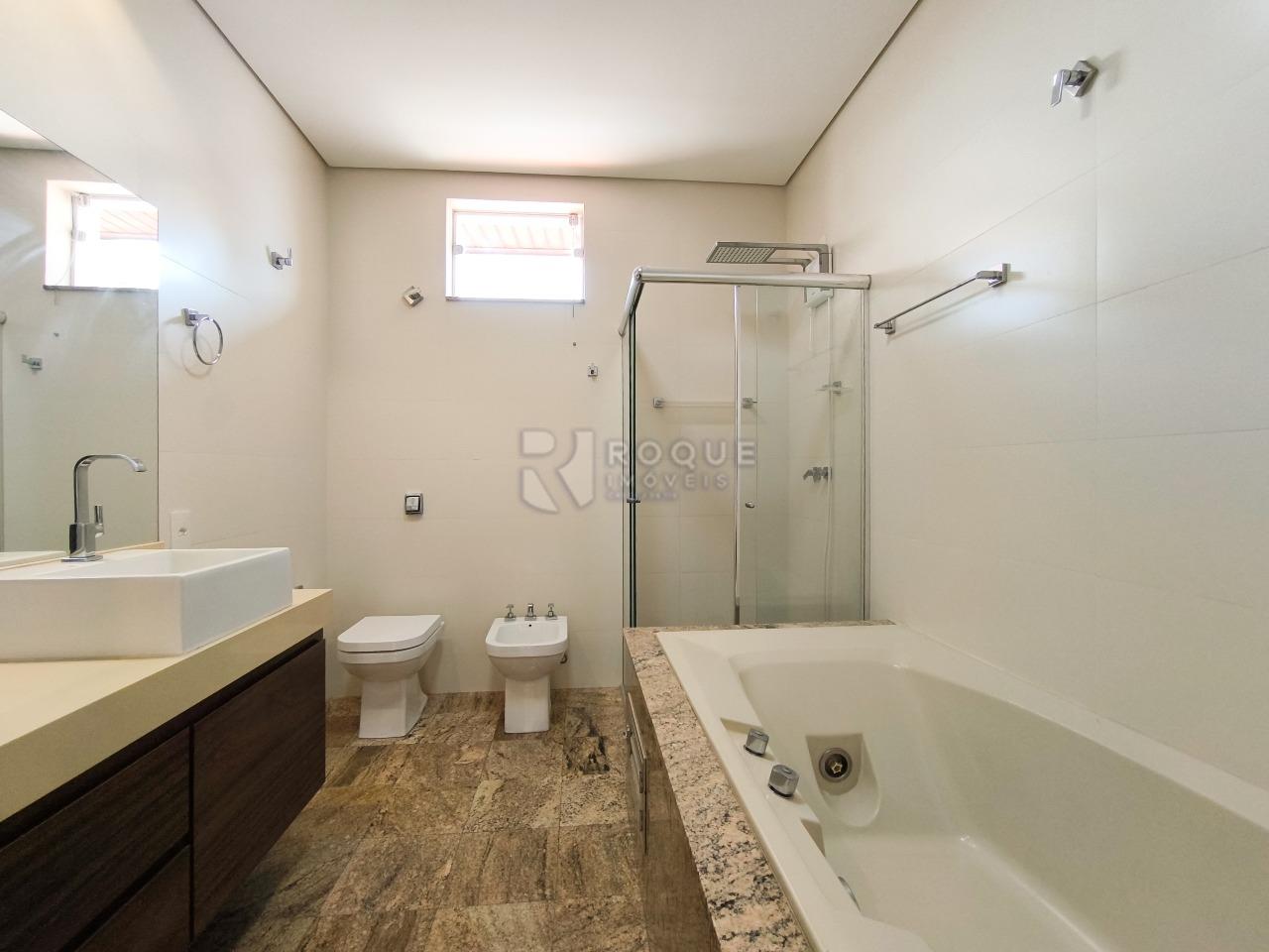 Casa em condomínio à venda no bairro Parque São Bento: WC SUÍTE