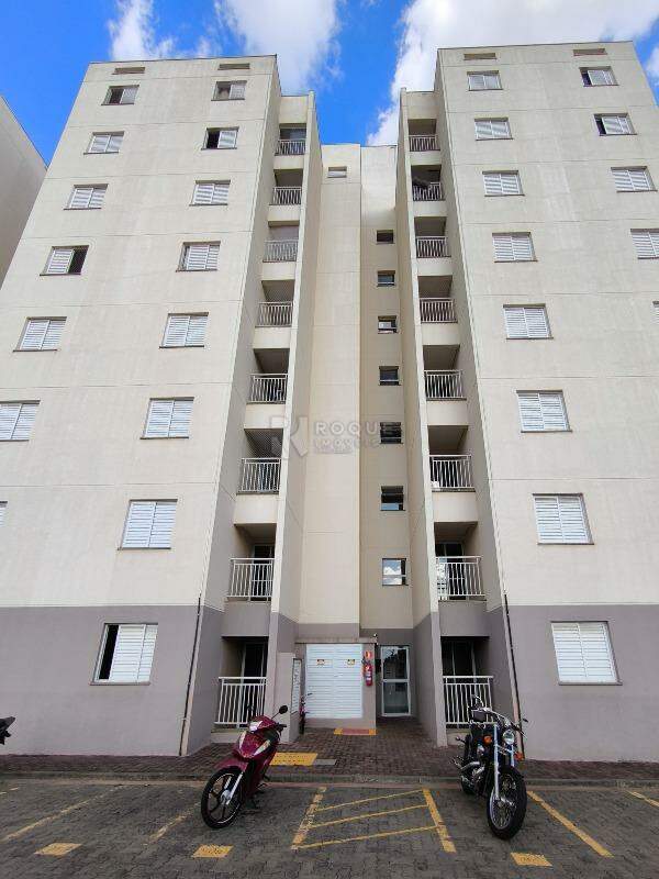 Apartamento à venda no bairro Jardim Trevo: FRENTE