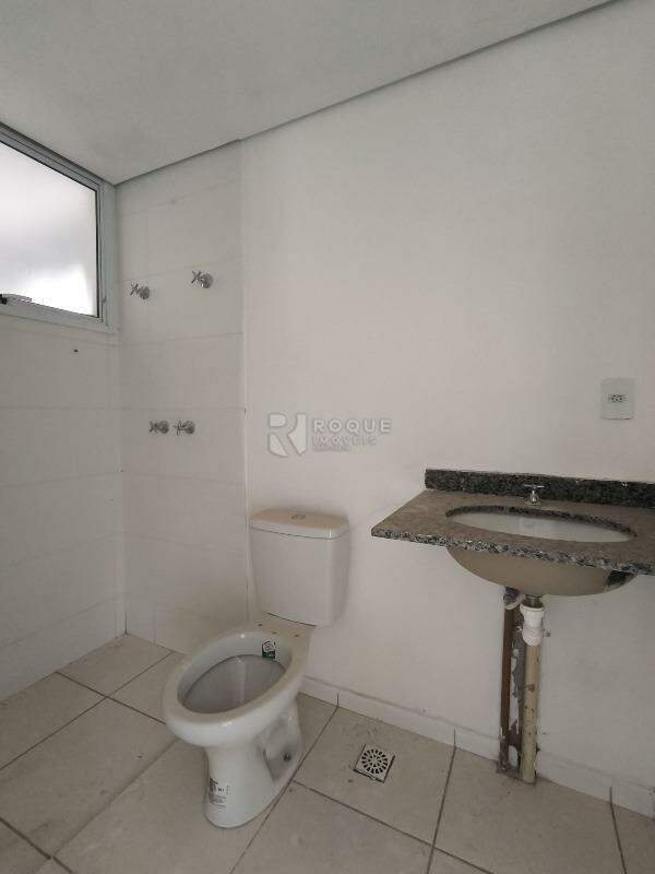 Apartamento à venda no bairro Jardim Trevo: BANHEIRO SOCIAL