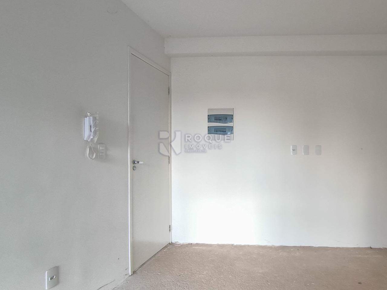 Apartamento à venda no bairro Jardim Trevo: ENTRADA