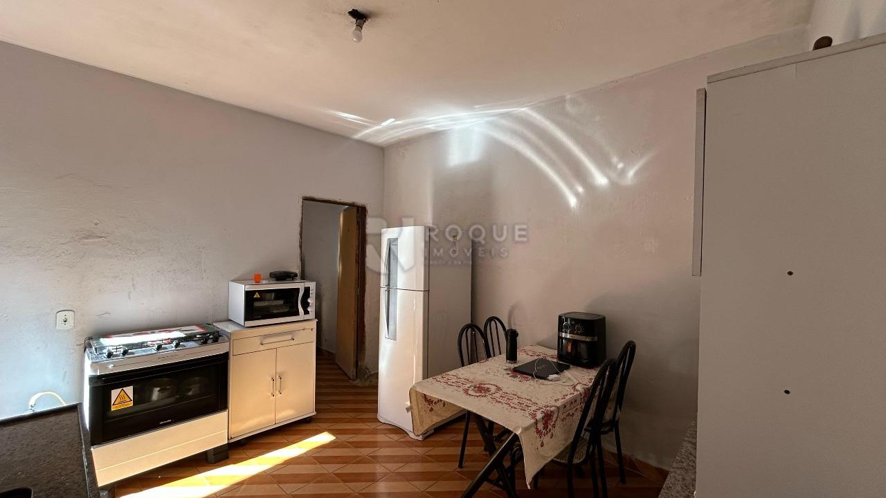 Casa Residencial à venda no bairro Conjunto Habitacional Victor D’Andrea: COZINHA